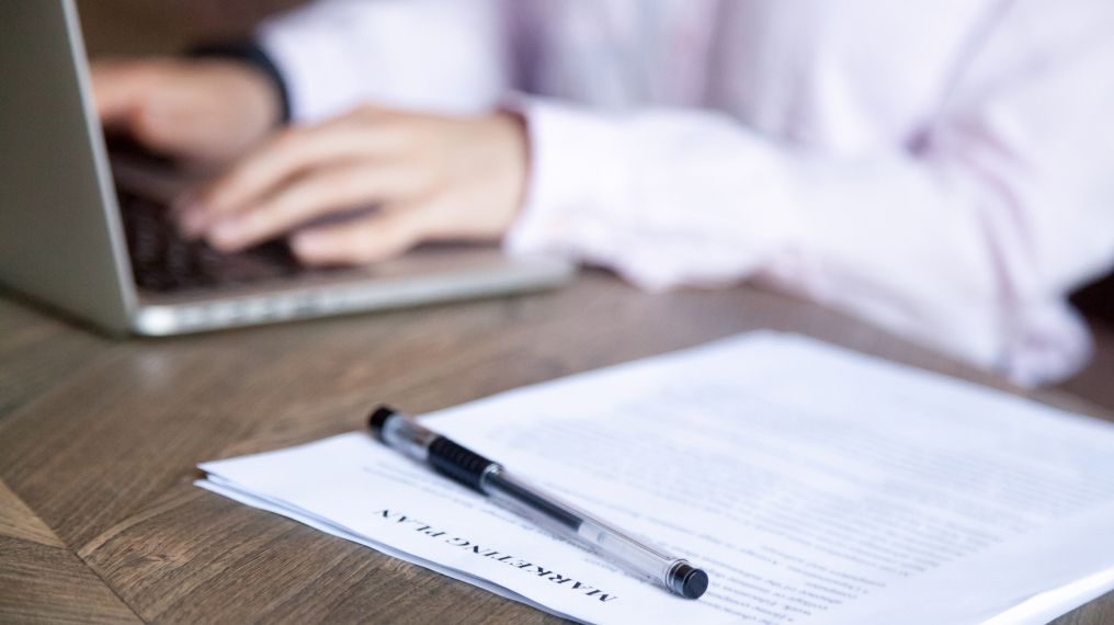 Drafting an employee handbook